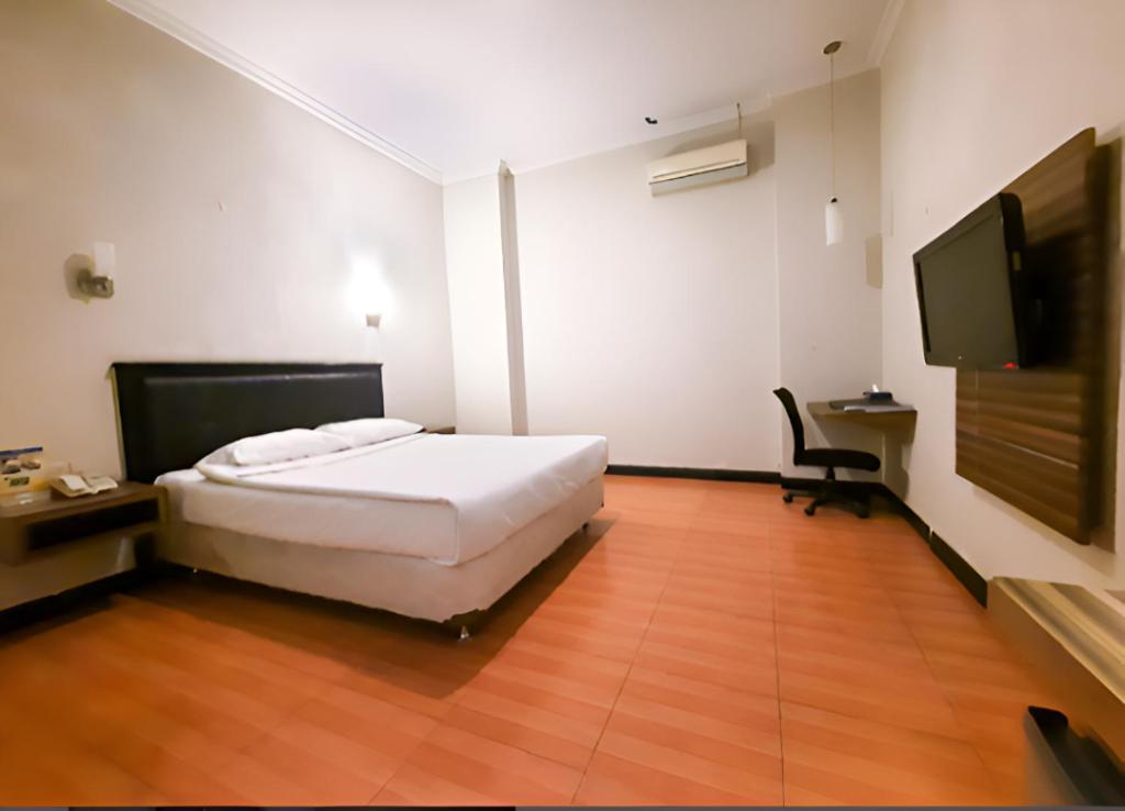 Karlita Hotel Tegal Εξωτερικό φωτογραφία