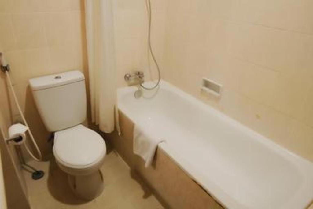 Karlita Hotel Tegal Εξωτερικό φωτογραφία
