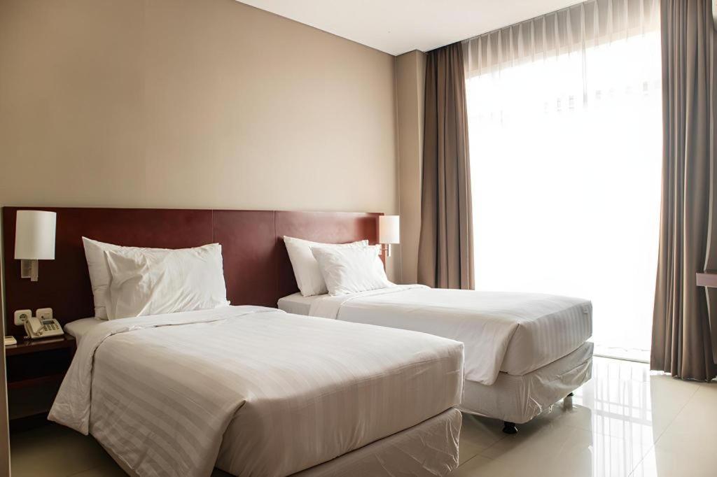Karlita Hotel Tegal Εξωτερικό φωτογραφία
